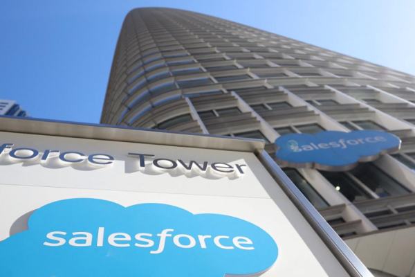 Salesforce anuncia inversión de mil millones de dólares en México